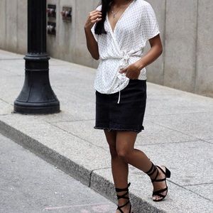 ❗️2/$20 H&M tie front top